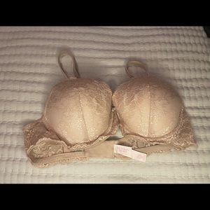 Victoria’s Secret dream angels lined Demi 36 c bra
